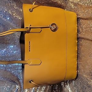 Large Michael Kors tote
